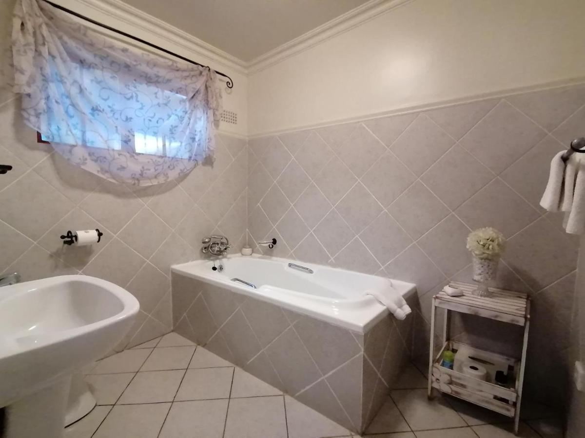 Ladybrand Casa Romana B&B المظهر الخارجي الصورة